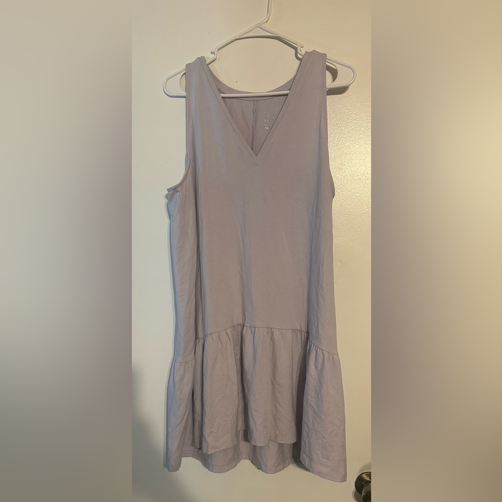 Sleeveless V-Neck Lavender Top
